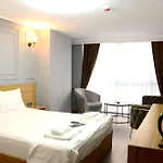 Otel Waves *