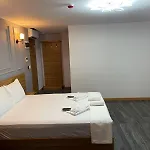 Waves Otel İstanbul